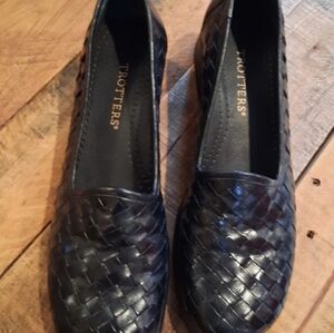 New Trotters woven black leather loafer mocs sz 8.5